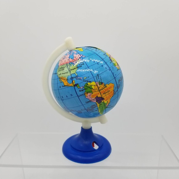 Vintage Novelty Pencil Sharpener World Globe Plastic Spins Desk Decor Office - Picture 3 of 8
